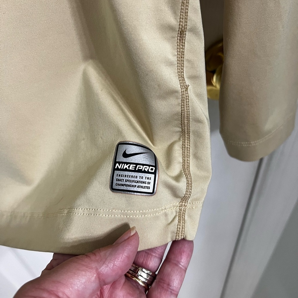 NIKE PRO -tight fit -beige shirt- size XL - Picture 2 of 13